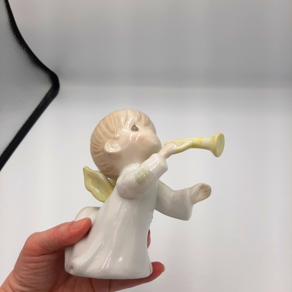 Tree Topper Precious Moments Angel - Picture 8 of 10